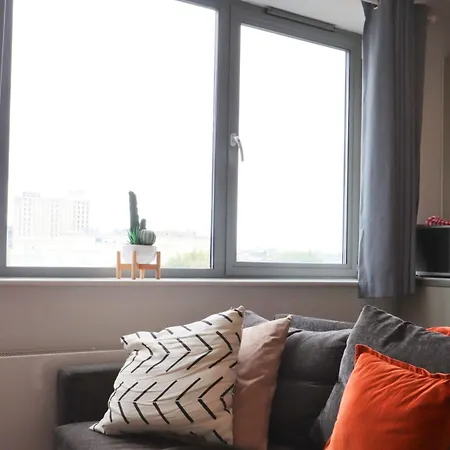 Flat 14 Southey House Apartment *